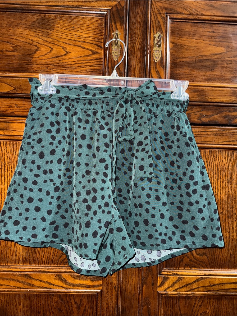 Green Black Polka Dot Stretchy Waist Shorts w/ Tie accessory